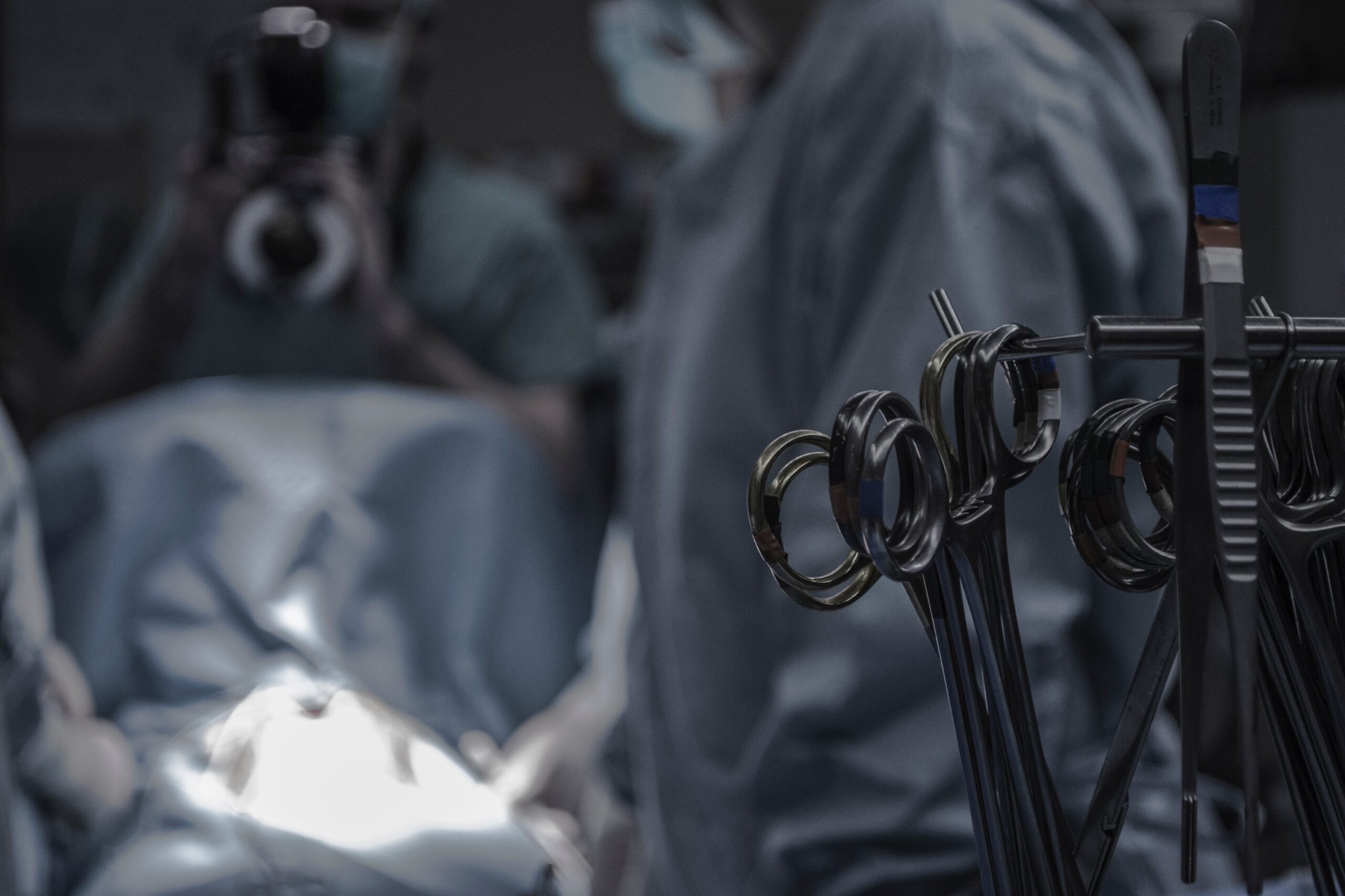 Médicos realizando una intervención